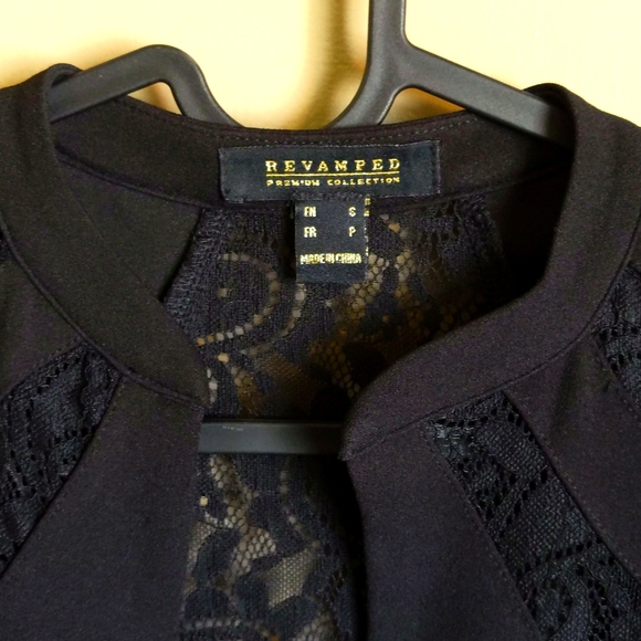 Gorgeous Tailored Blazer with Lace - Picture 2 of 5